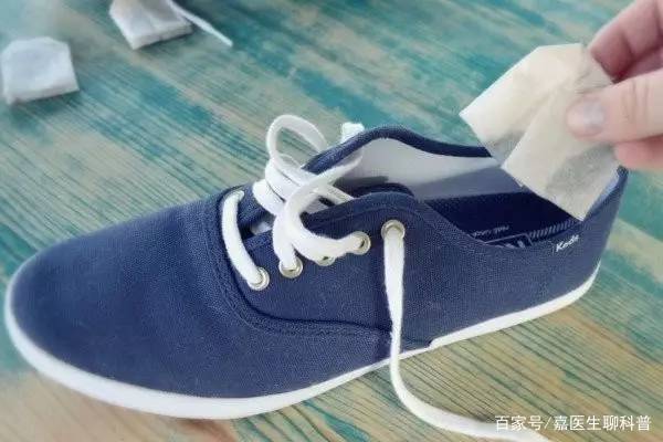 为什么每天洗脚换袜子还是有脚气,每天洗脚洗袜子还是脚臭