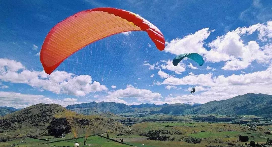 有着绝美迷人的“容颜”，却充满让*欲人**罢不能的速度野性与激情