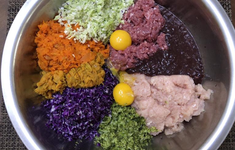 金毛狗狗自制营养食谱大全视频,狗狗调理肠胃狗粮做法