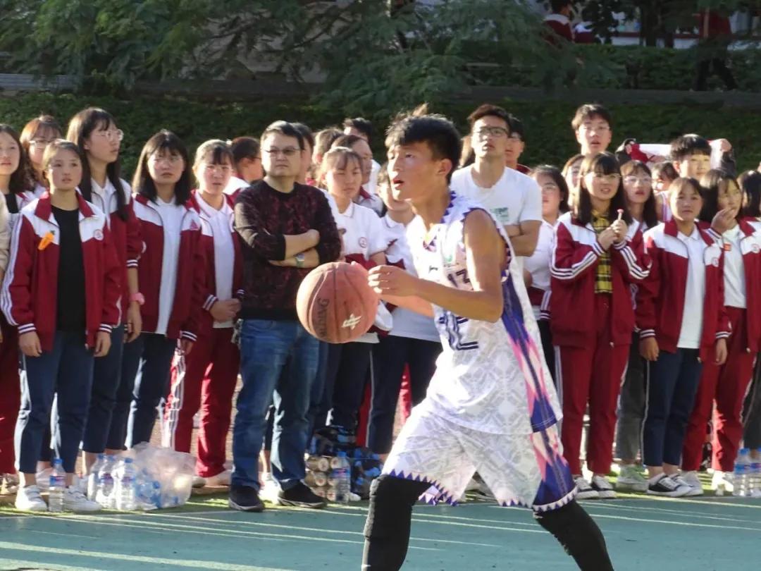 巧家县第一中学学子徐有勇获“全国优秀共青团员”称号