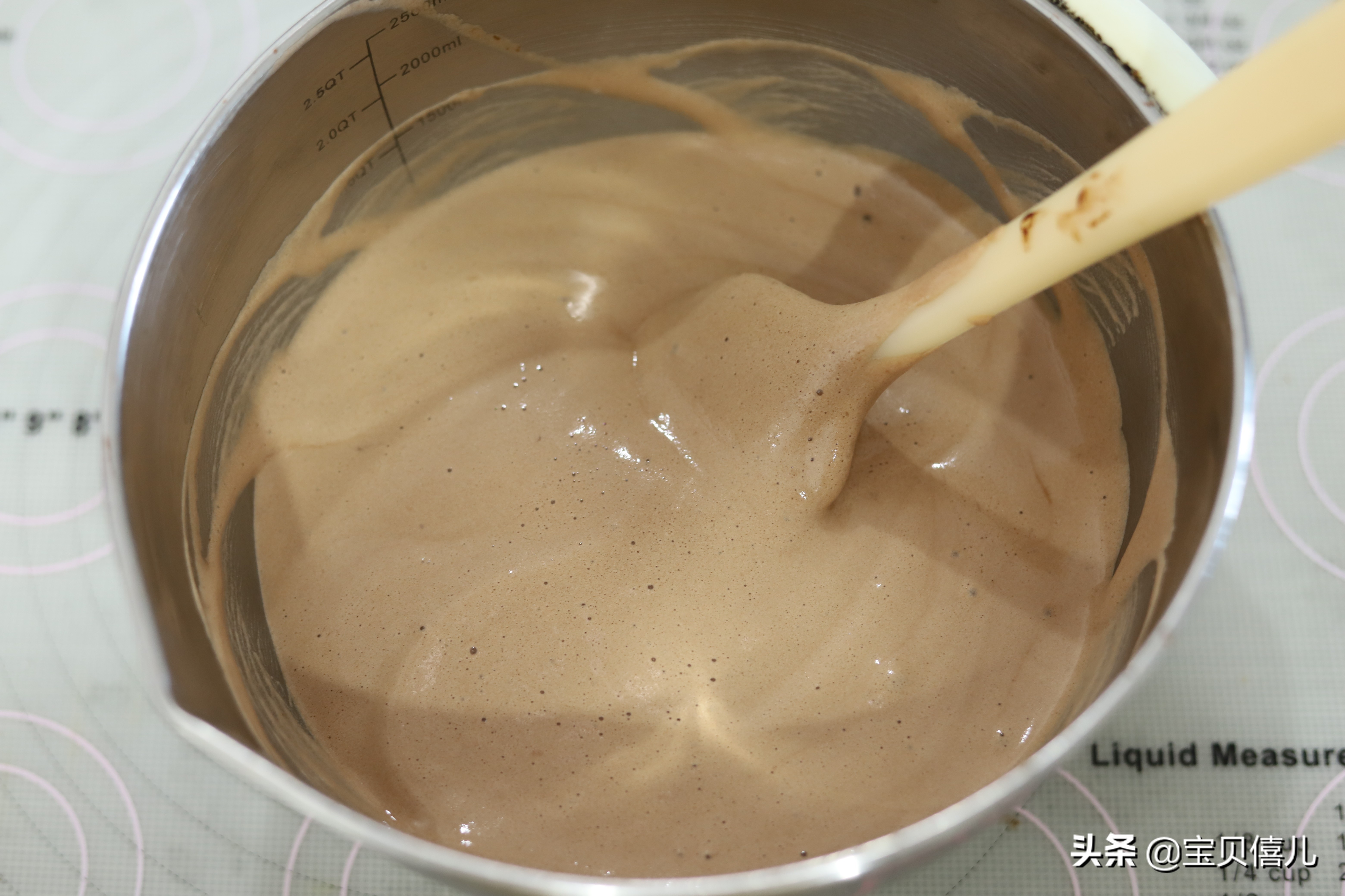 柔软细腻不开裂不回缩纸杯蛋糕,可可酸奶杯子蛋糕的做法