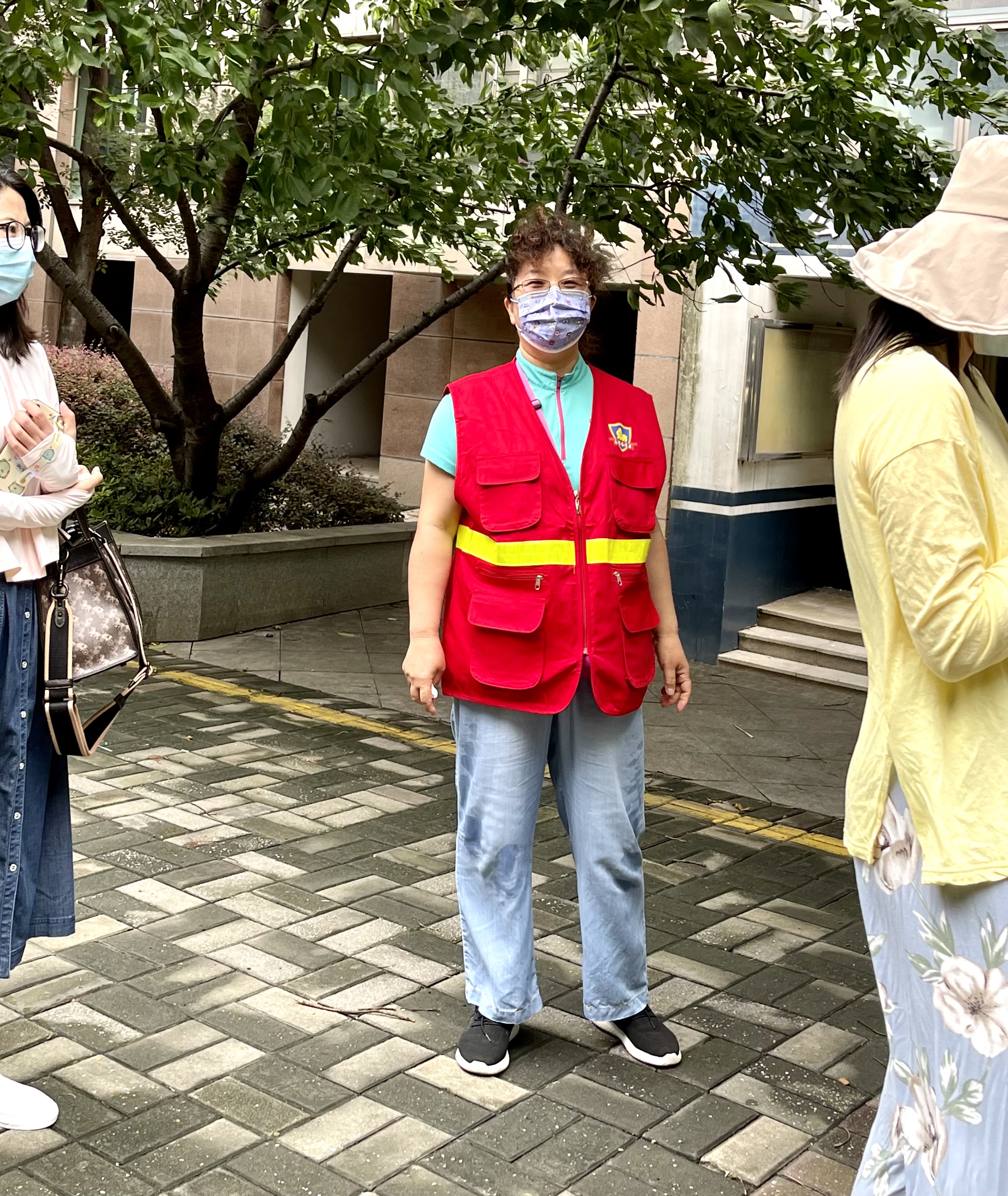 区街新闻｜70多幅照片记录世茂滨江社区辖内志愿者，南京感谢你们