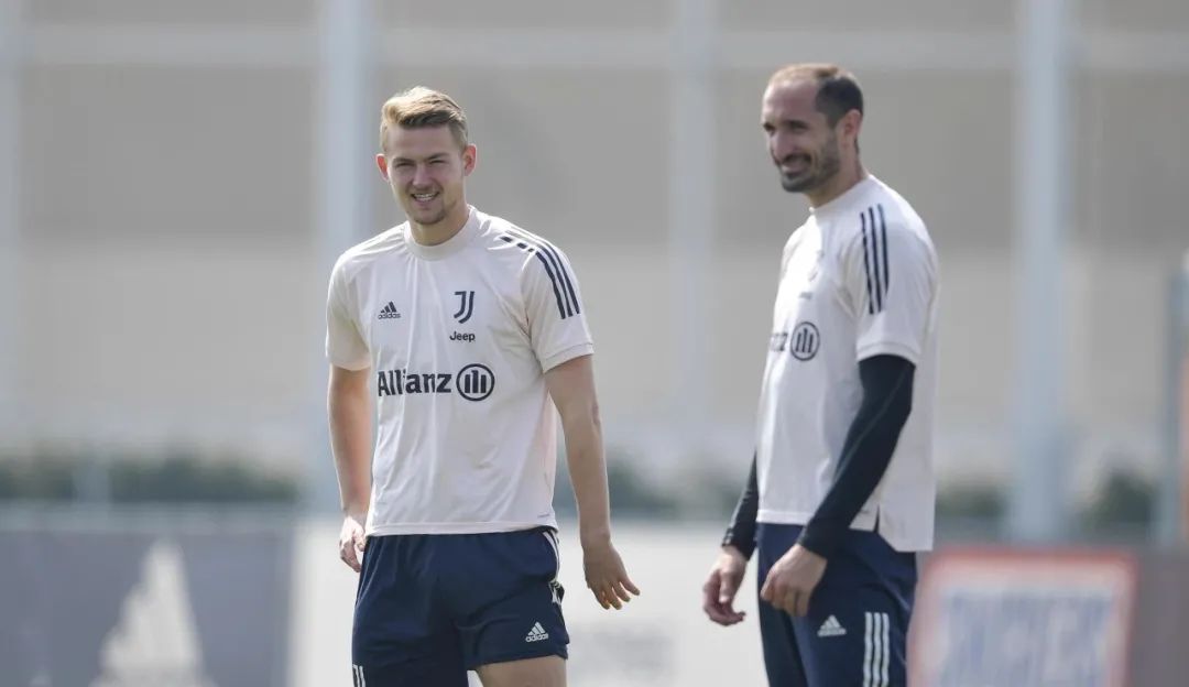 尤文新球衣曝光，阿涅利主席一职待定，帕拉蒂奇考虑免签米兰国门