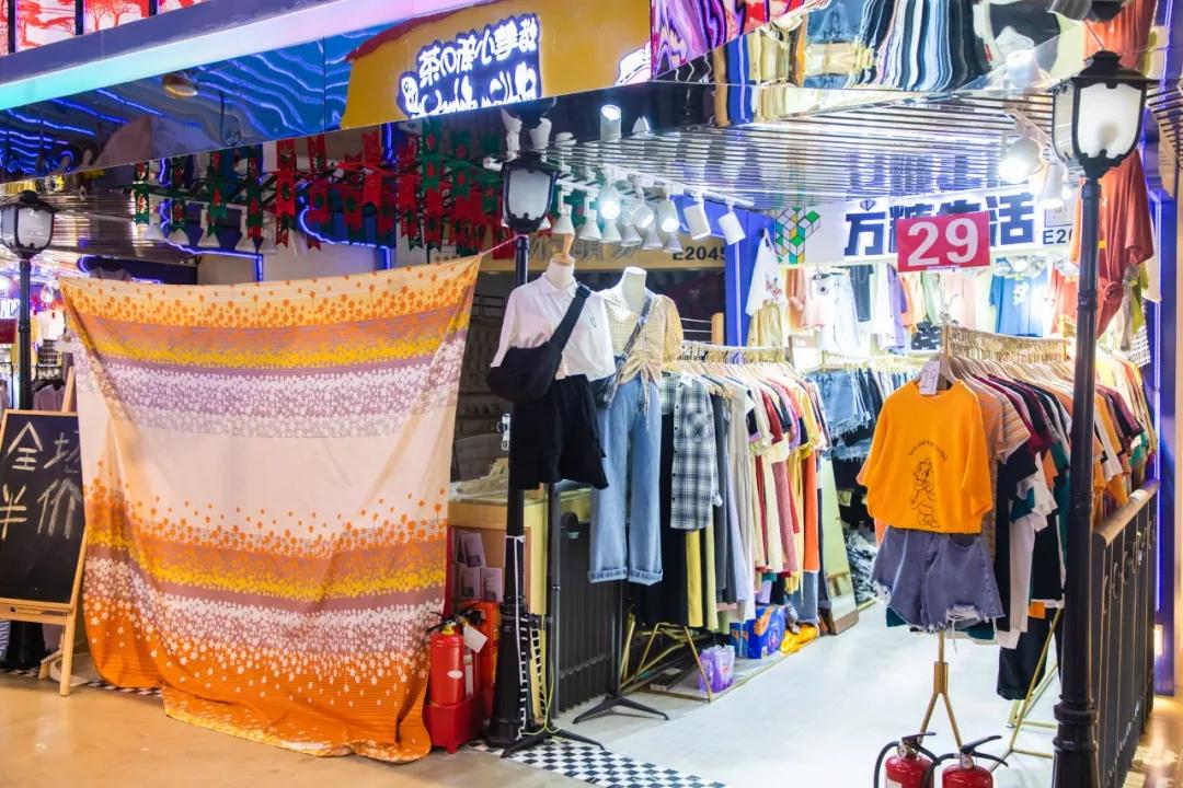 七八年没逛一个地方,江门地王广场动漫星城