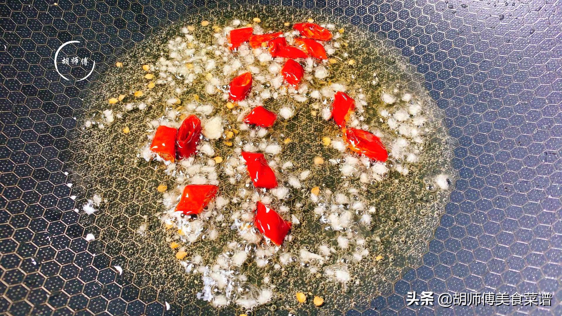 青菜煮到发黄发黑能吃吗,炒青菜怎样防止发黄
