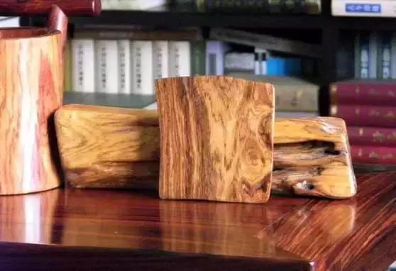 千万注意可沉水的海南黄花梨,大叶黄花梨是不是好木头