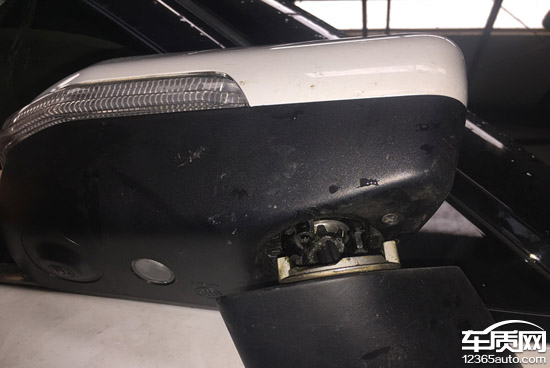 北京bj20后视镜折叠过度碰到玻璃,北京bj20手动折叠后视镜脱落