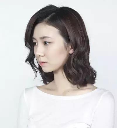 吹风机热风和冷风吹头发哪个蓬松,用吹风机快速打理有型的蓬松发型