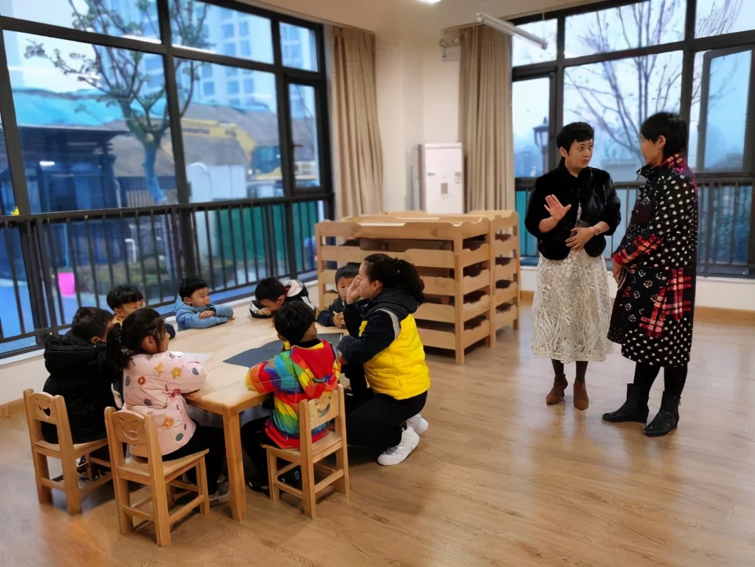 园所新闻｜欢迎北大公学幼儿园王欣园长莅临康城幼儿园进行督导