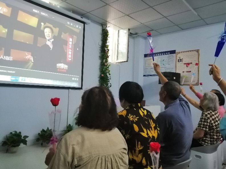 退休了，我闲来无事，每天两次去做养生保健，几天下来效果不错