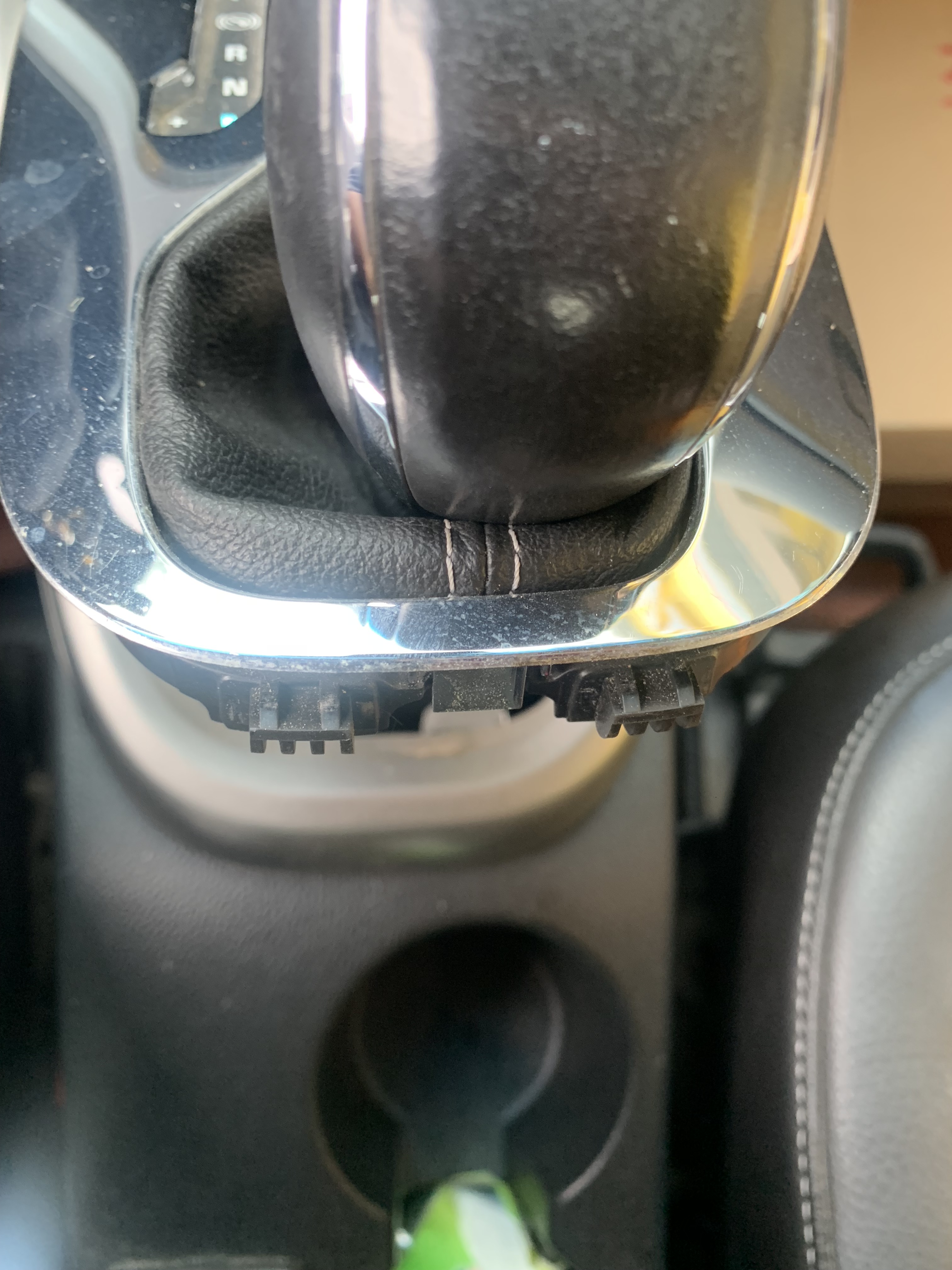 自己动手更换别克英朗挡把,别克英朗改装横屏导航