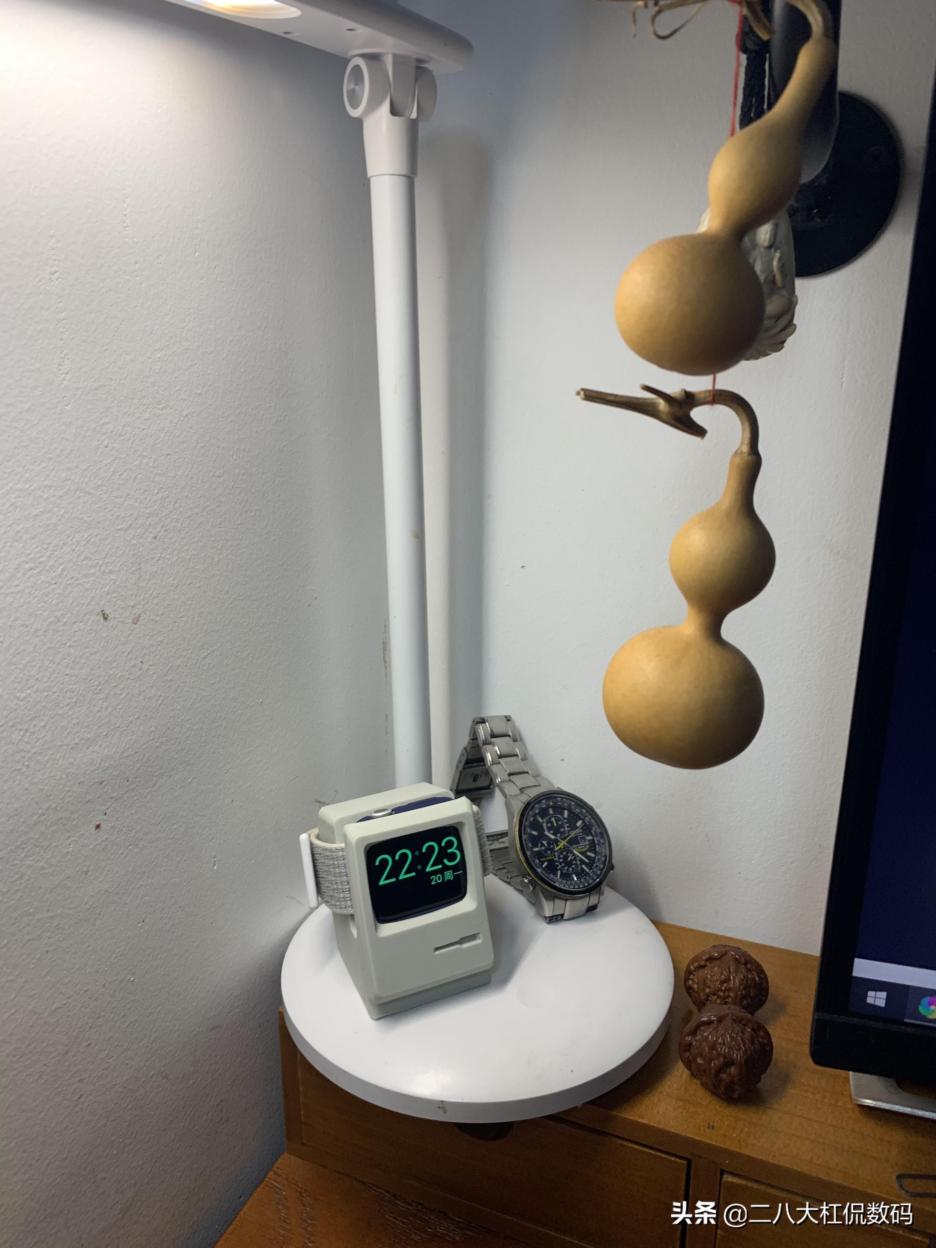 买applewatch送充电线吗,买applewatch送线吗