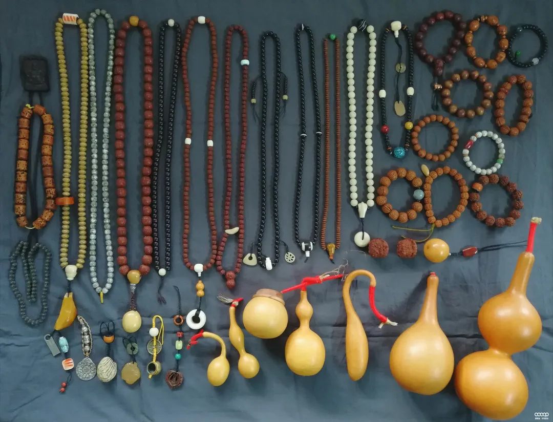 他试了一瓶“印度神油”,盘串6年,包浆妙啊