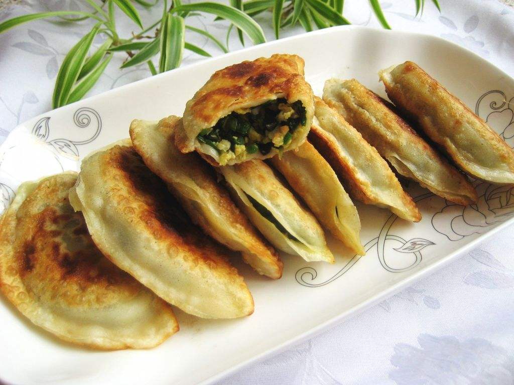 韭菜炒鸡蛋家常做法第一美食,韭菜鸡蛋虾仁饺子馅家常做法视频