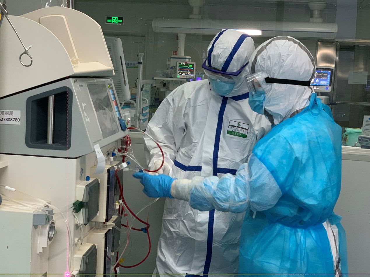 前线医护人员icu,icu医务人员忙碌视频