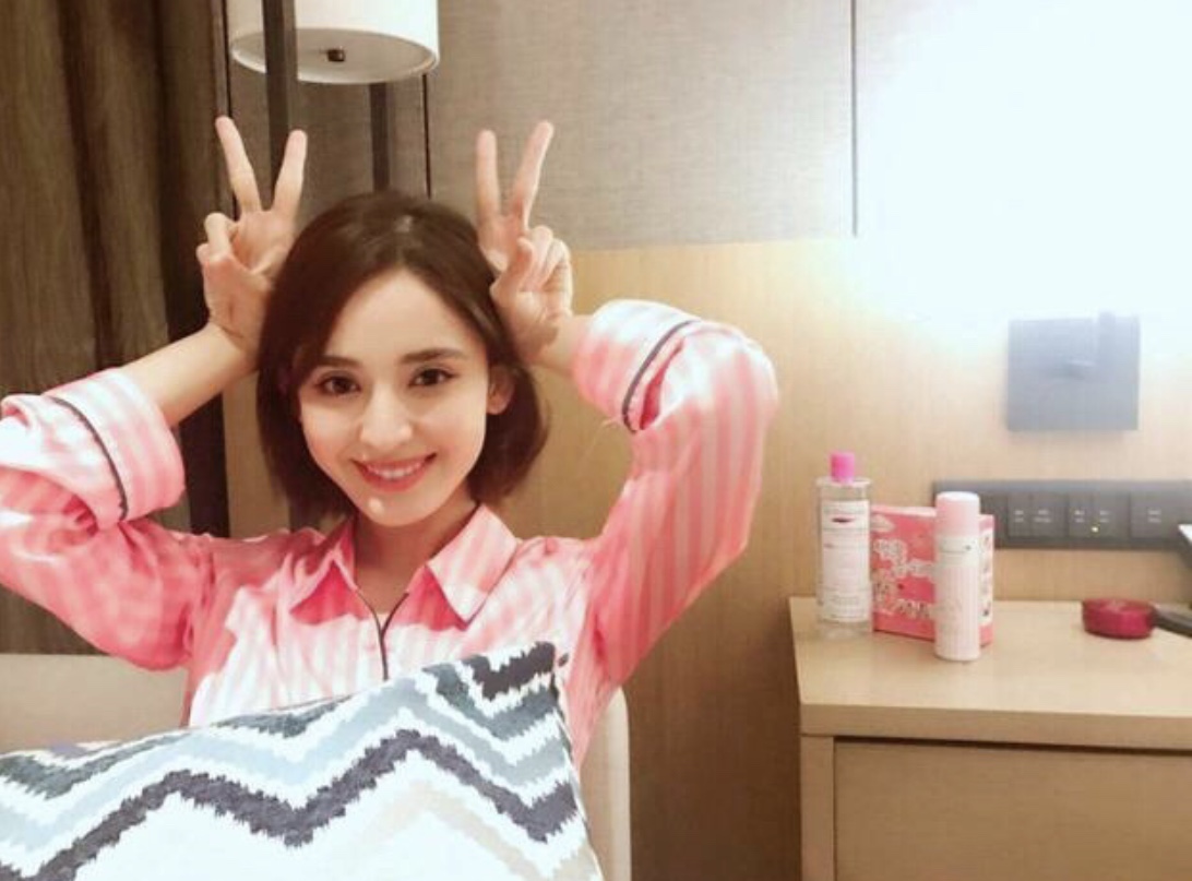 娜扎卸妆后是什么样子 (娜扎卸妆前后对比图)