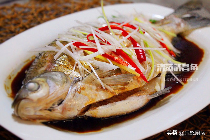 年夜饭年年有鱼怎么做,年夜饭上必有的菜做法视频