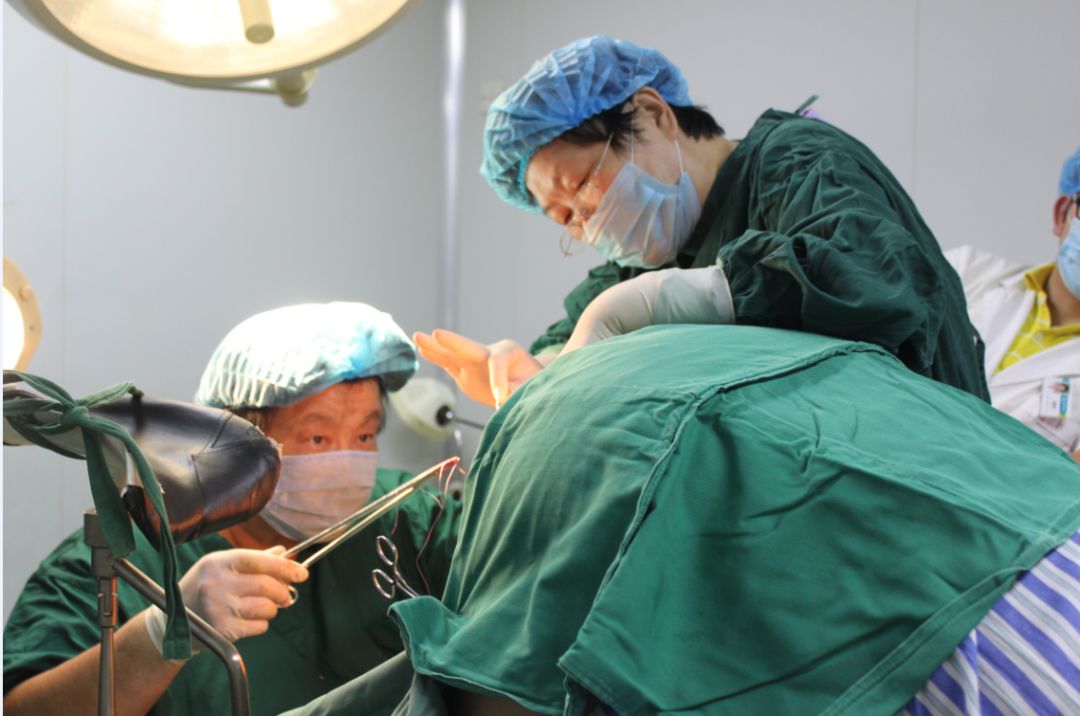 肛瘘手术比生孩子还疼吗,肛瘘手术疼痛可以承受吗