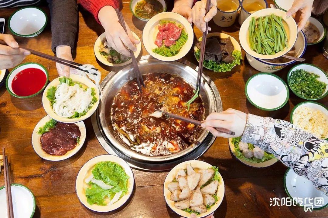 3块8重庆市井火锅,物价回到十年前的超市