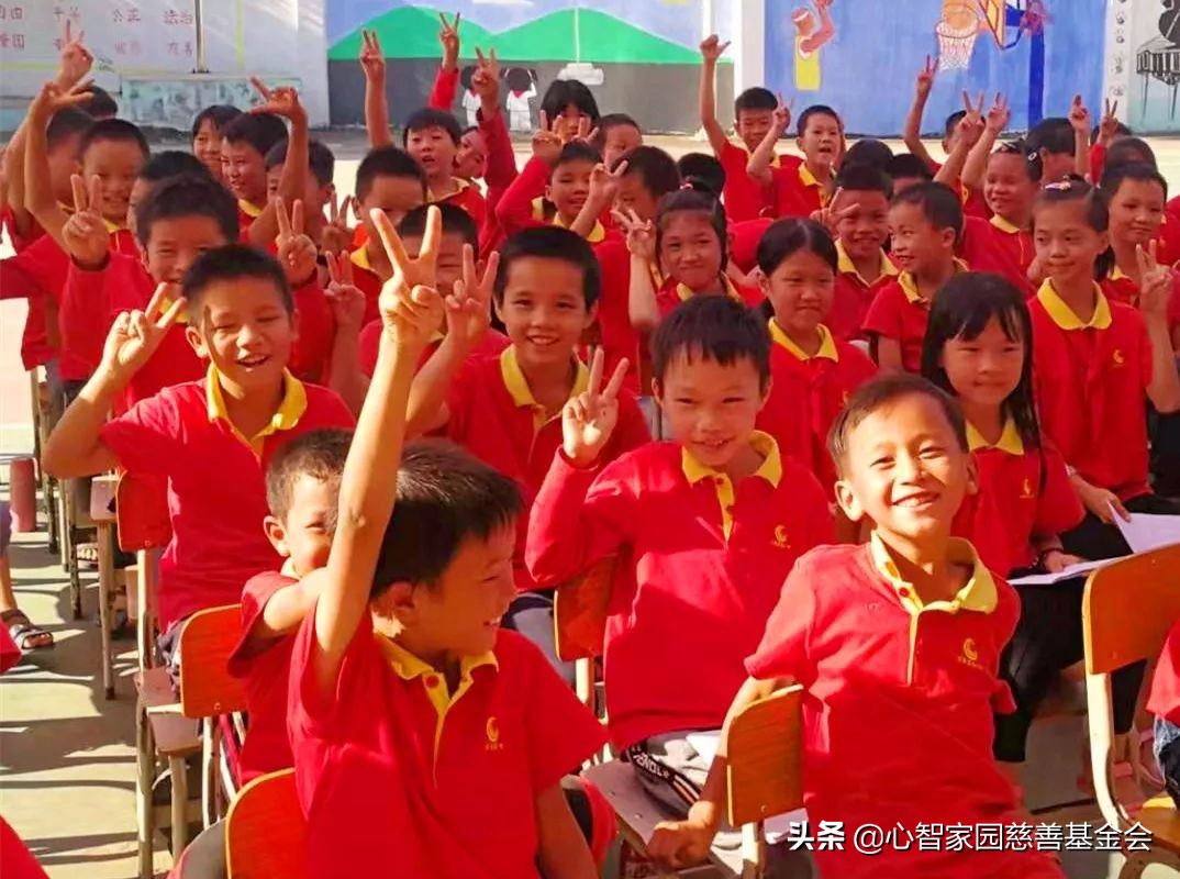 帮助别人我也很快乐名言,帮助他人快乐自己