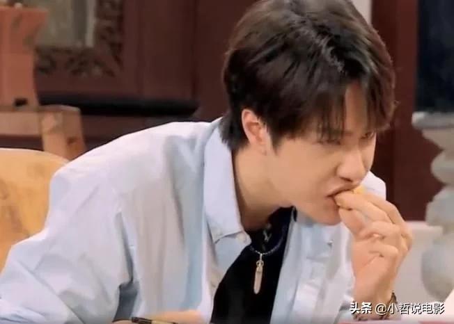 王一博嘴唇口红颜色,王一博涂口红了吗