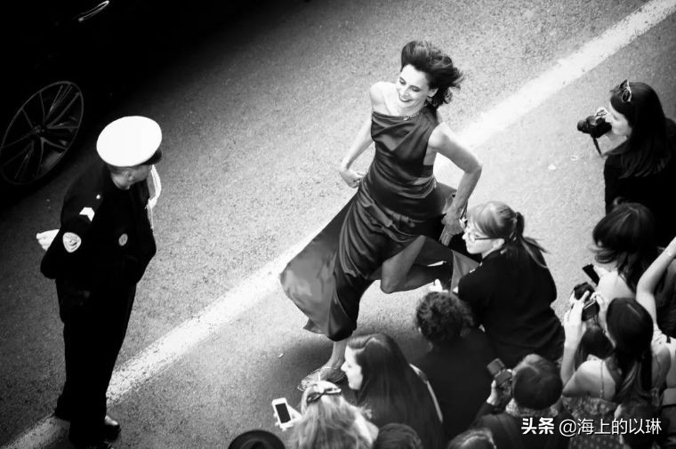 老佛爷的衣品,她是老佛爷眼中的人间香奈儿