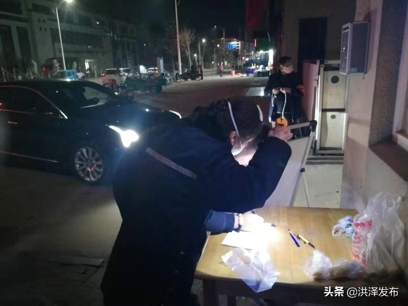 洪泽区高良涧洪泽园三村网格员张苹:用责任与担当守好家门