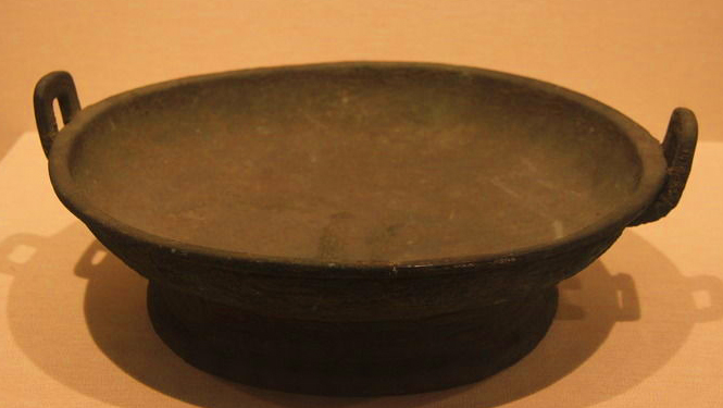 殷商古国——俞国，七件铜器记录神秘身影，俞姓来历，擅造独木舟