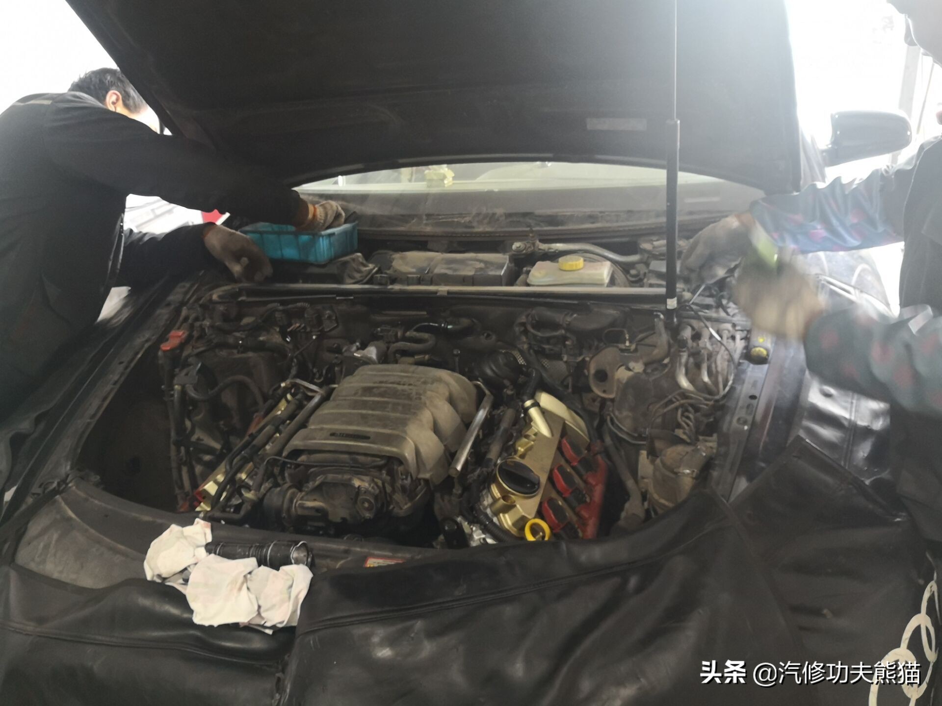16款奥迪a6l2.5自吸发动机漏油,奥迪a6l2.4免拆烧机油处理靠谱吗