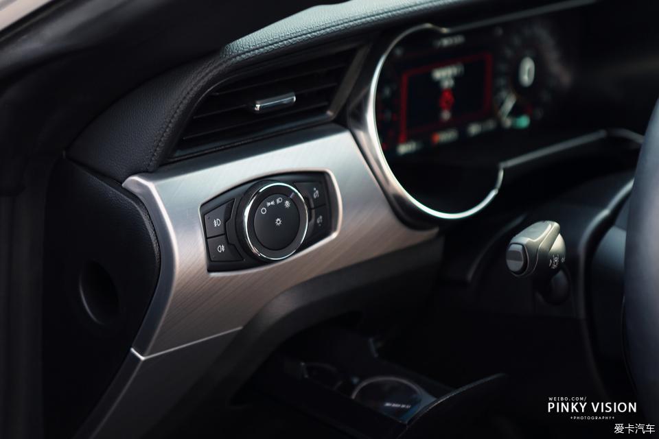 野马mustang宝石红,mustang提车真实评价