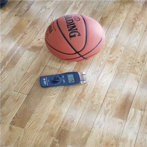 运动木地板安装工程,木地板安装方向进门横还是进门竖