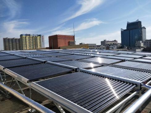 海尔太阳能辅助加热电热水器80升,海尔太阳能保温150小时