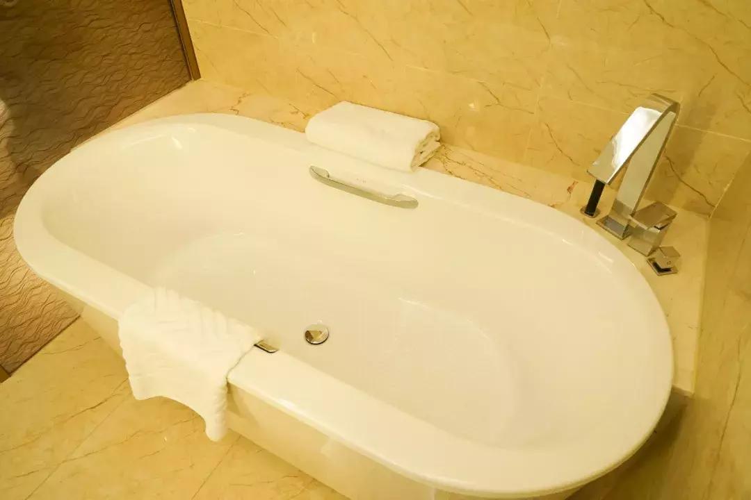 「思远说酒店」汉*江阳**滩繁华地——世茂希尔顿