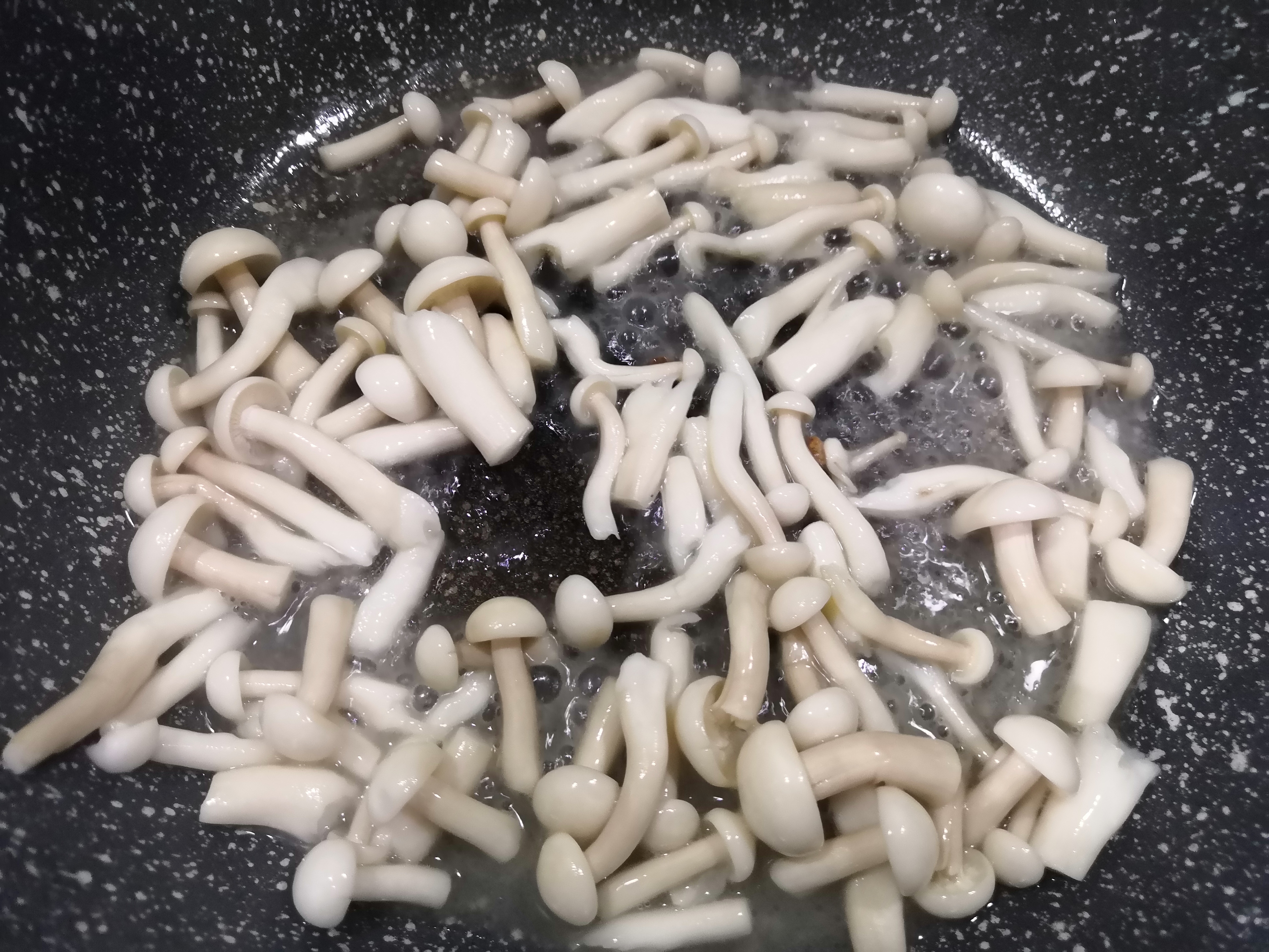 内酯豆腐这样做，又鲜又嫩，比凉拌好吃多了