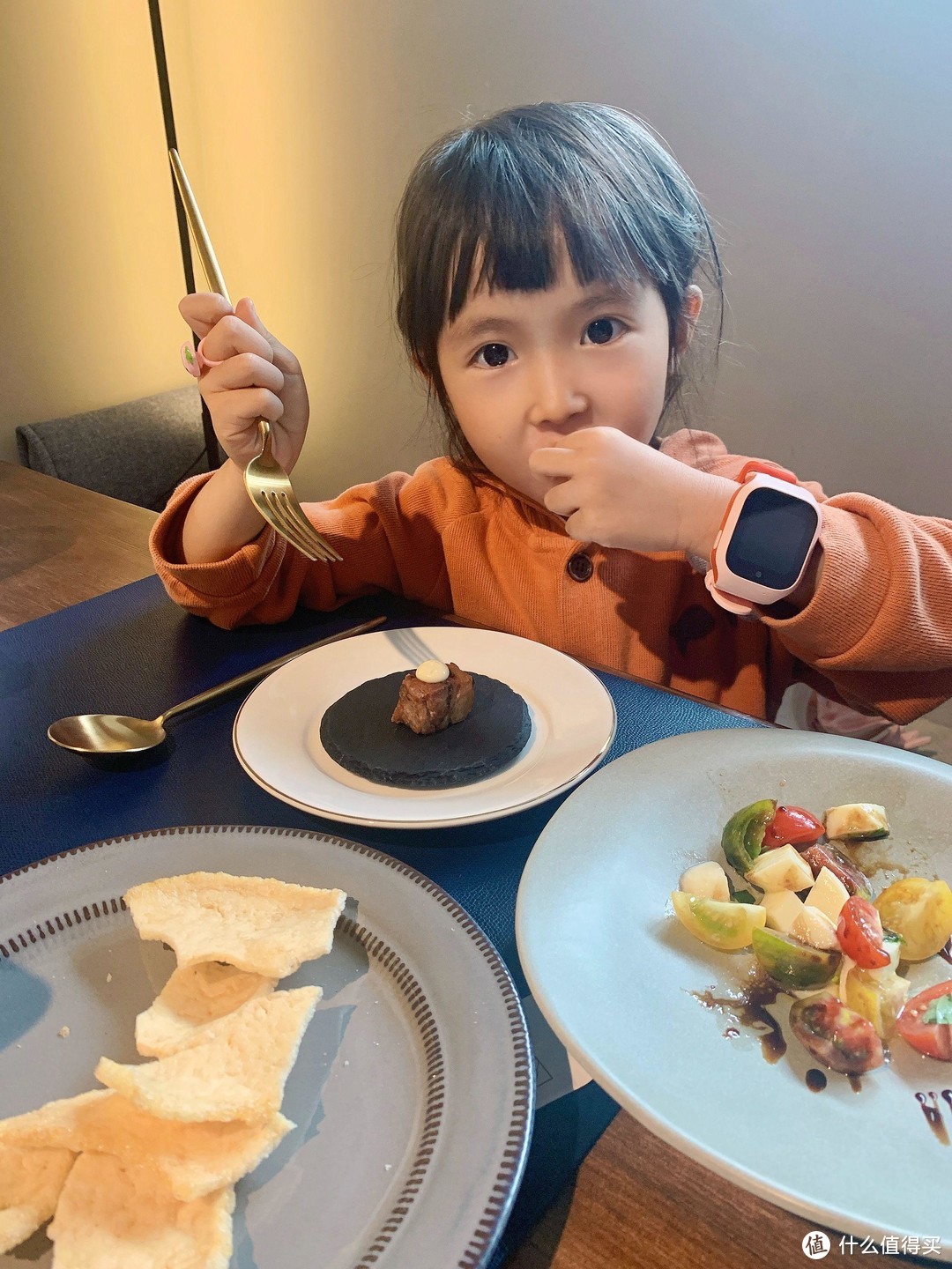 儿童手表的一天：对比、选购、体验，长情陪伴，沉默守护