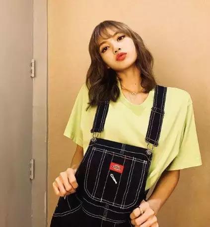 人间芭比lisa安利这个甜酷的女孩,人间芭比lisa穿高跟鞋