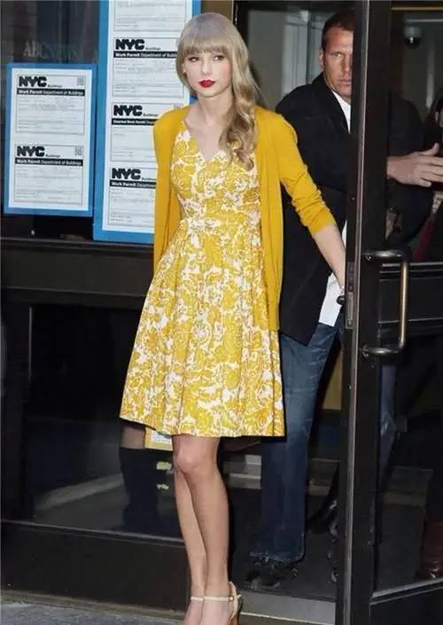 半身法式碎花裙怎么搭配好看,法式碎花裙搭配图片大全