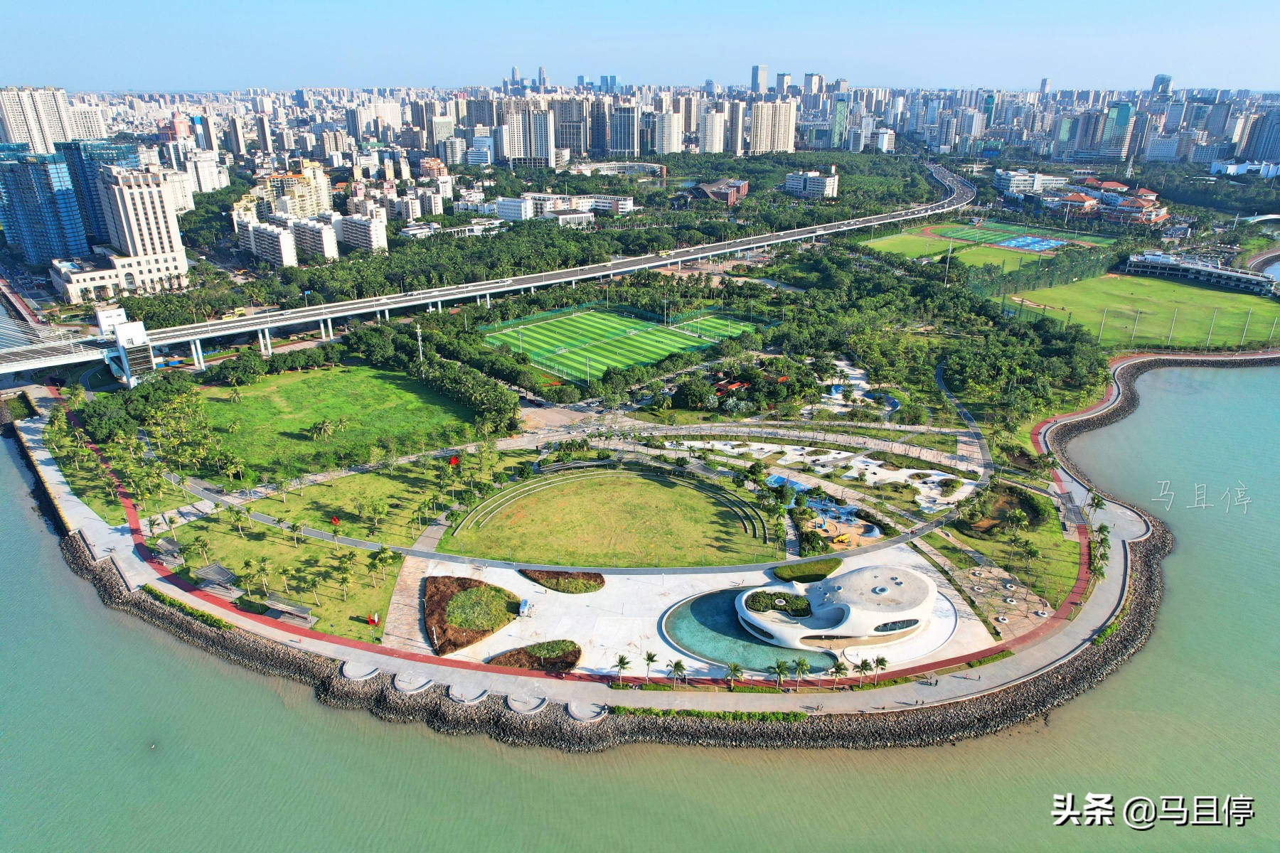 海口云洞图书馆点评,海口云洞图书馆感受