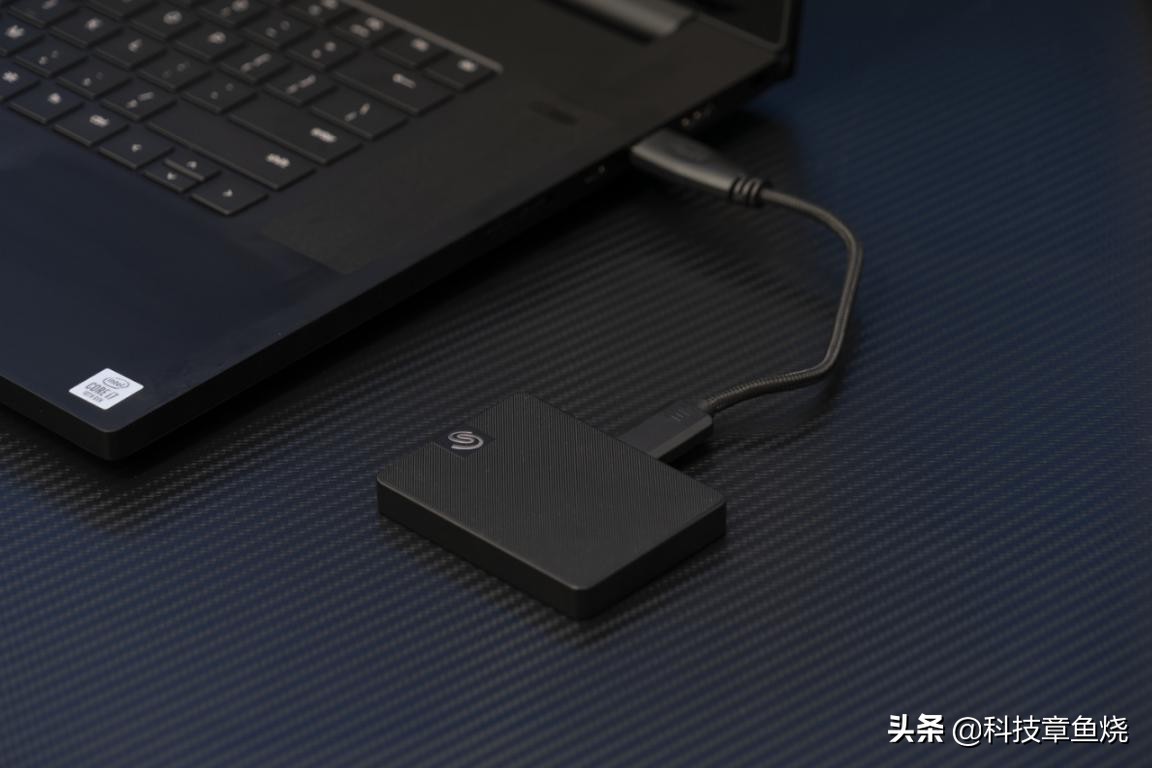 大型移动硬盘可以做什么,移动硬盘可以做些什么东西