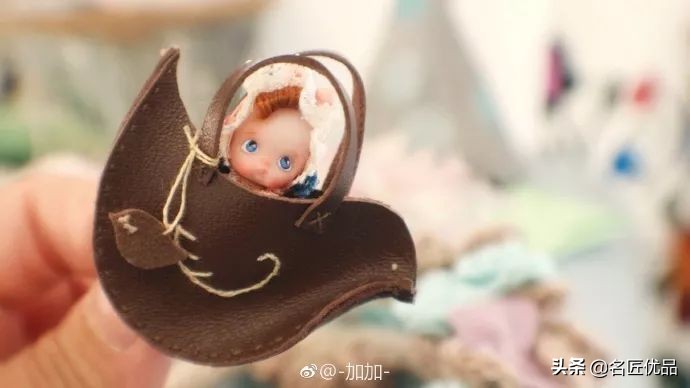 怎么用不要的衣服给玩偶做裙子,怎么给小玩偶做好看的小裙子