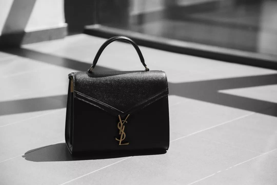 今年超流行的8款包包你入手了吗,好看还不贵这几款包包值得你入手