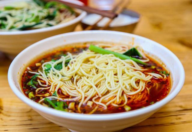 快捷的早餐重庆小面,早餐食物推荐重庆小面