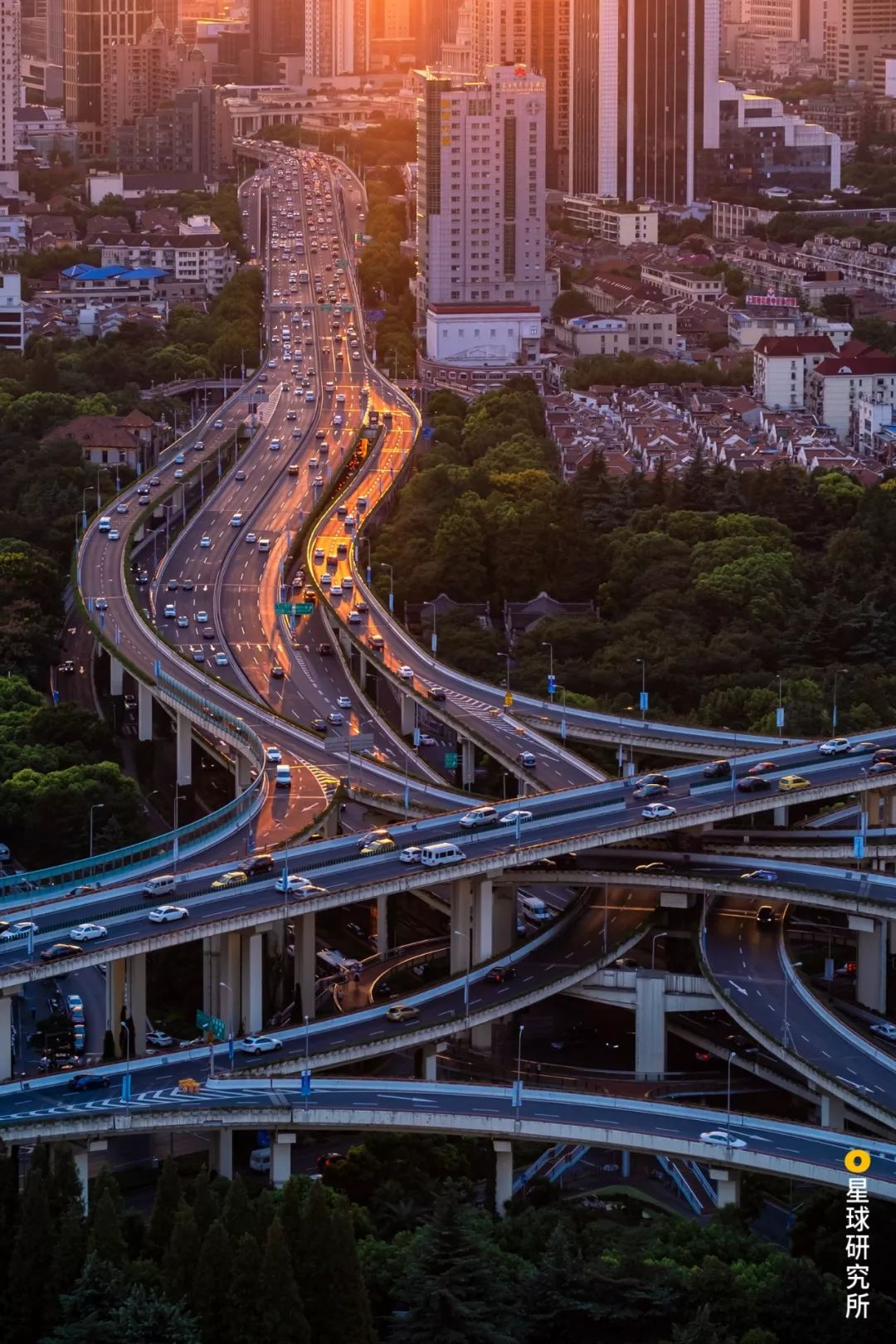 5000公里看地球,5000英里在中国是多少公里