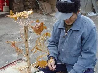 小时候家里没有暖气,小时候没暖气