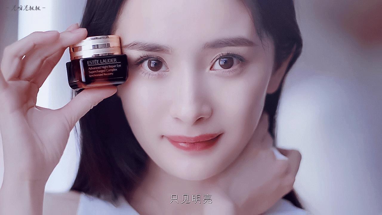 杨幂的眼妆怎么画,杨幂的眼睛是杏仁眼还是桃花眼