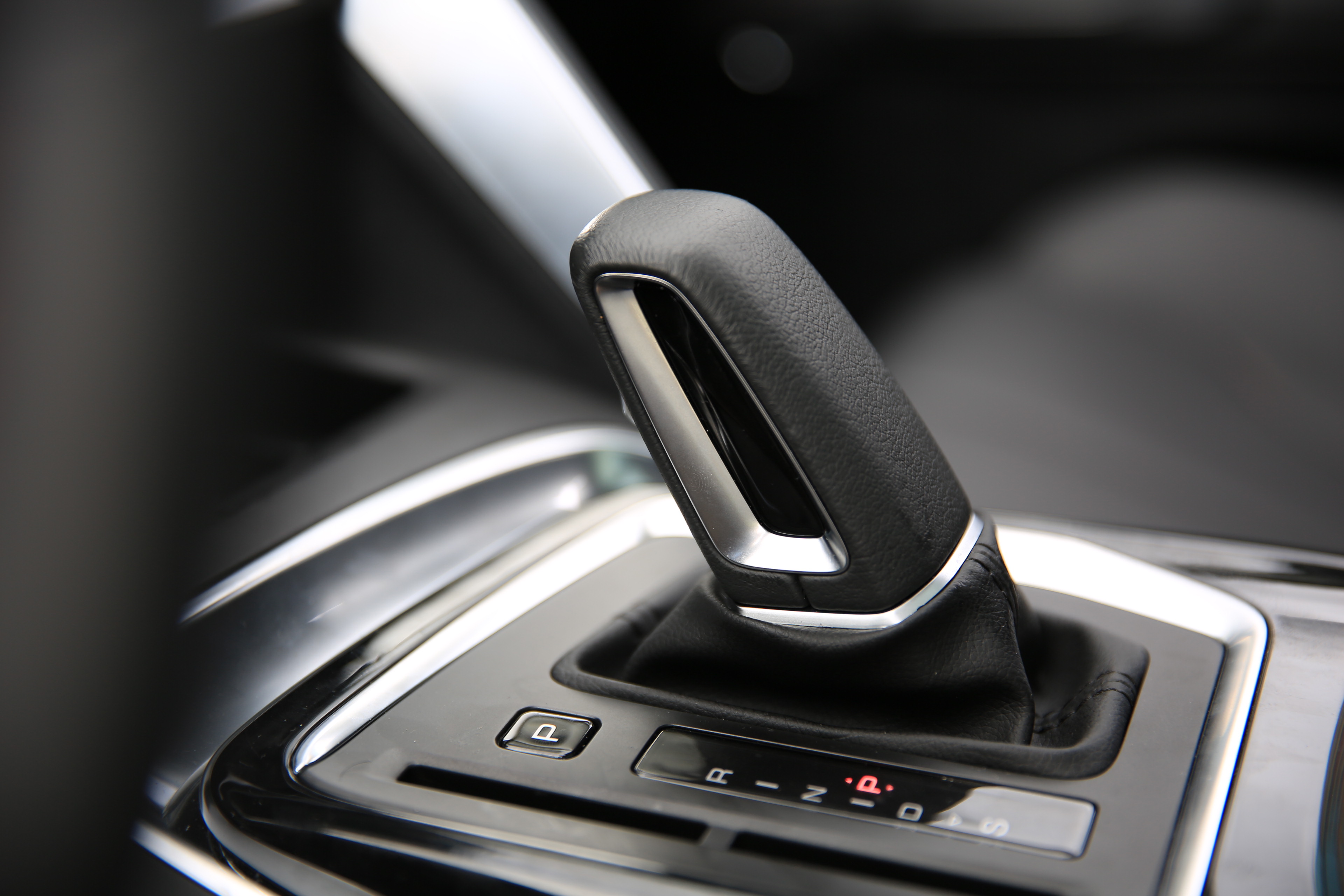 15万预算放弃了低配的合资车,吉利icon5