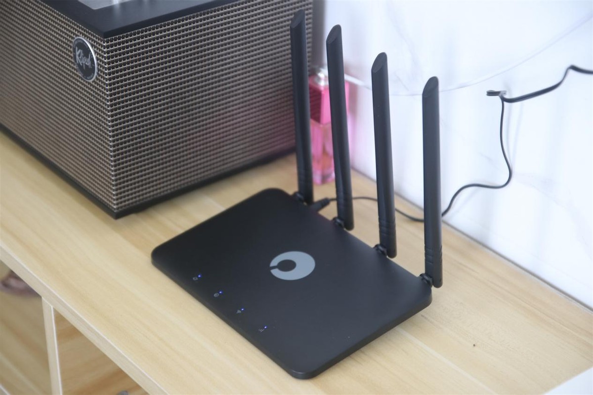 解决短租上网难题,你需要蒲公英X4C路由器:临时上网超便捷