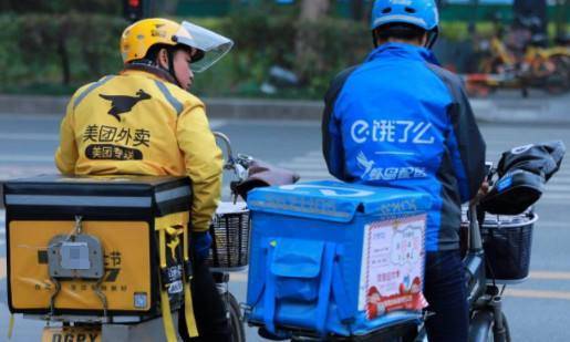 选竹蜻蜓还是袋鼠耳朵?外卖小哥的头盔大战,背后是卖萌出奇迹