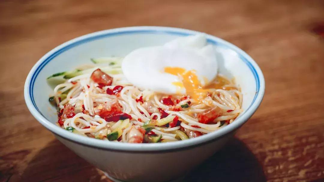 什么东西炒腊肠拌饭好吃,无敌下饭的腊肠酱