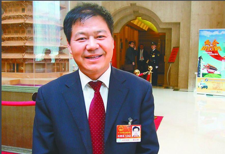 怼清华学不到本事，广告成全国段子，他技校学生企业要招聘得交钱